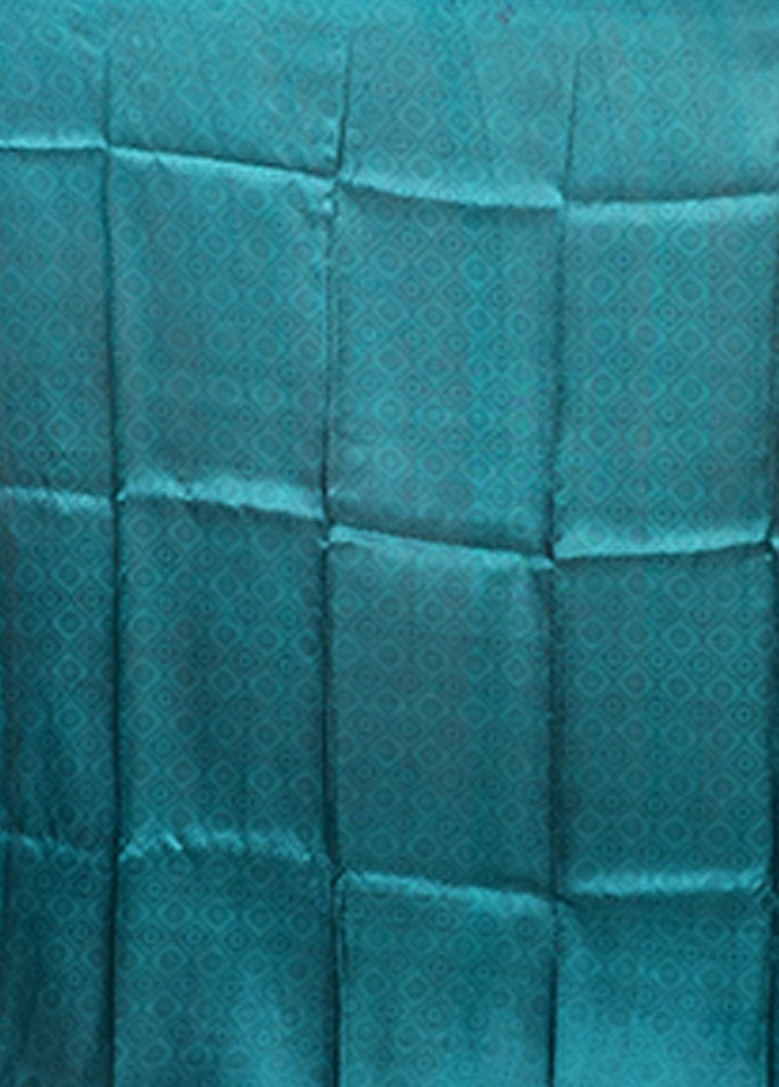 Green Printed Silk Saree Without Blouse Piece