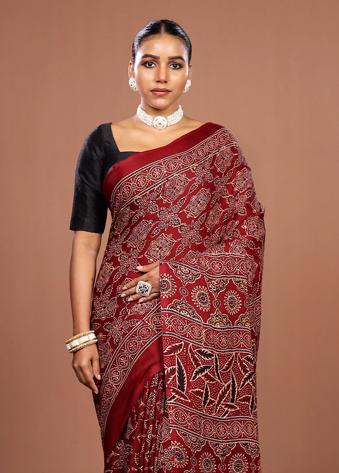 Maroon Printed Silk Saree Without Blouse Piece