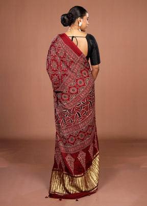 Maroon Printed Silk Saree Without Blouse Piece