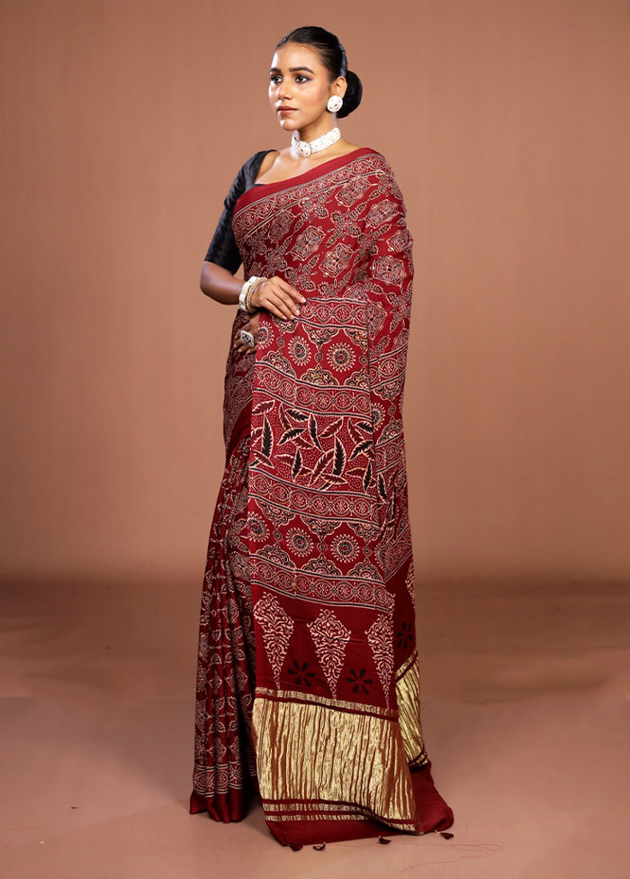 Maroon Printed Silk Saree Without Blouse Piece