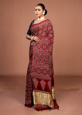 Maroon Printed Silk Saree Without Blouse Piece
