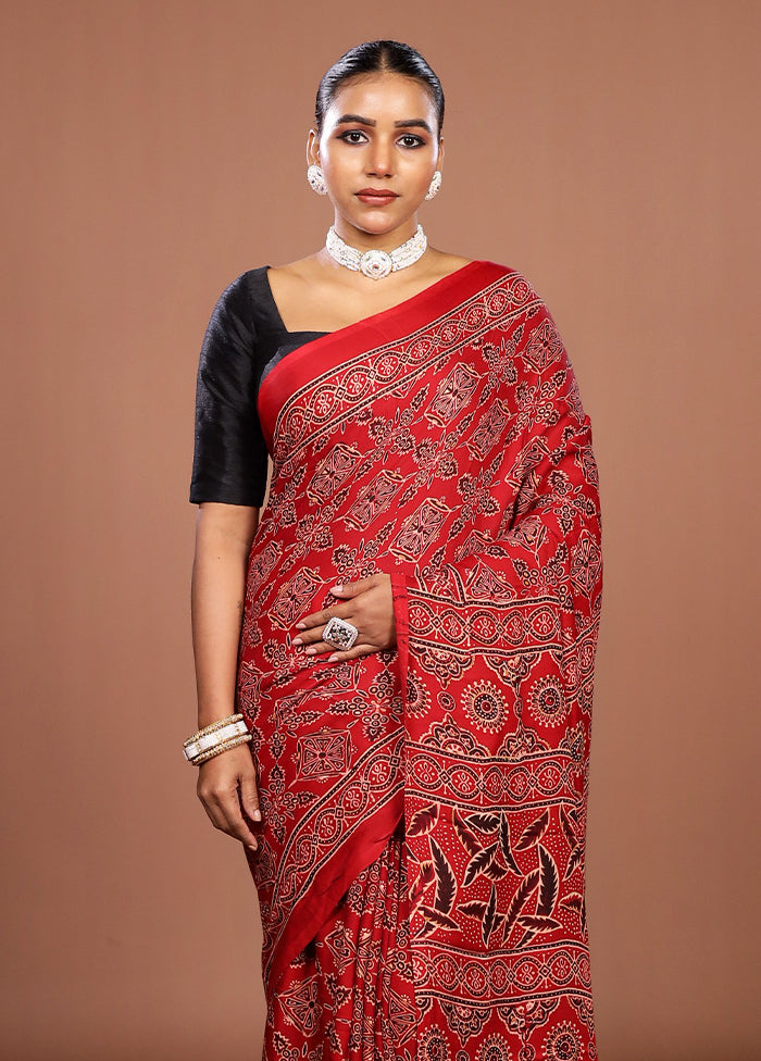 Red Printed Silk Saree Without Blouse Piece