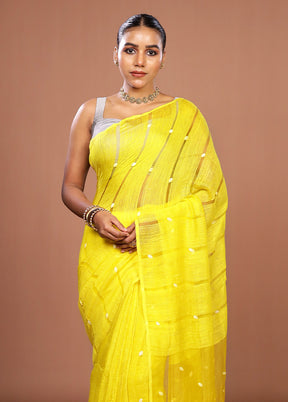 Yellow Matka Silk Saree With Blouse Piece