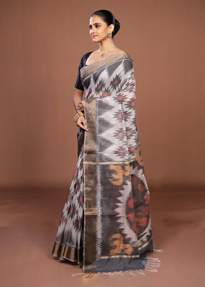 Grey Pure Cotton Saree With Blouse Piece