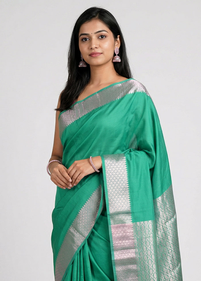 Green Kanjivaram Silk Saree With Blouse Piece