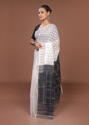 Black Jamdani Cotton Saree Without Blouse Piece