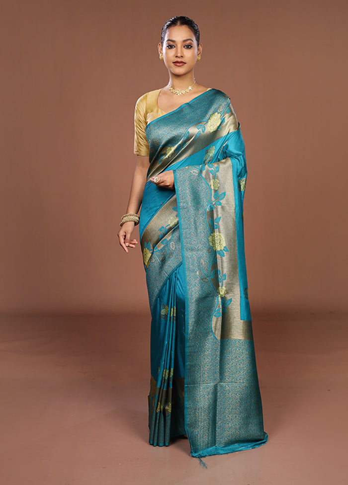 Green Dupion Silk Saree With Blouse Piece