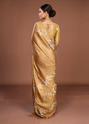 Cream Handloom Matka Pure Silk Saree With Blouse Piece