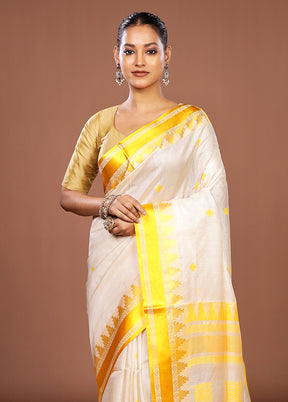 Cream Handloom Tussar Pure Silk Saree With Blouse Piece
