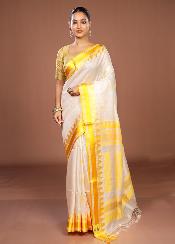 Cream Handloom Tussar Pure Silk Saree With Blouse Piece