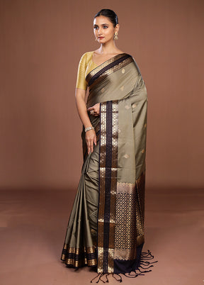Green Kanjivaram Silk Saree With Blouse Piece