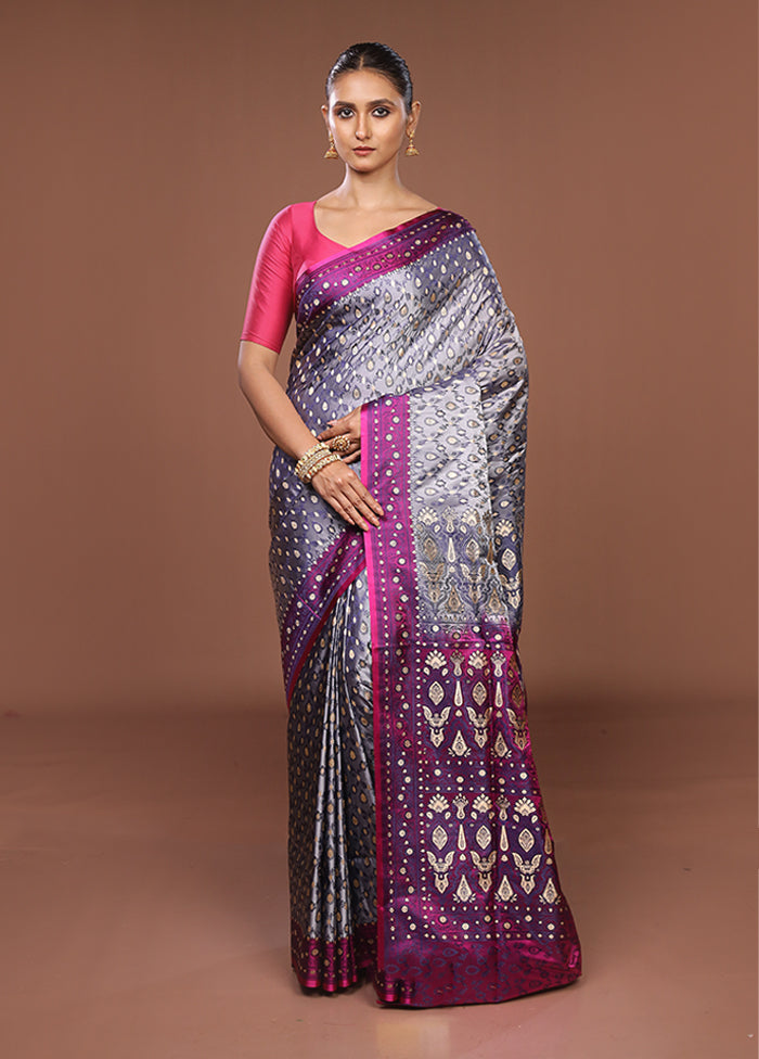 Cream Tanchoi Silk Saree With Blouse Piece
