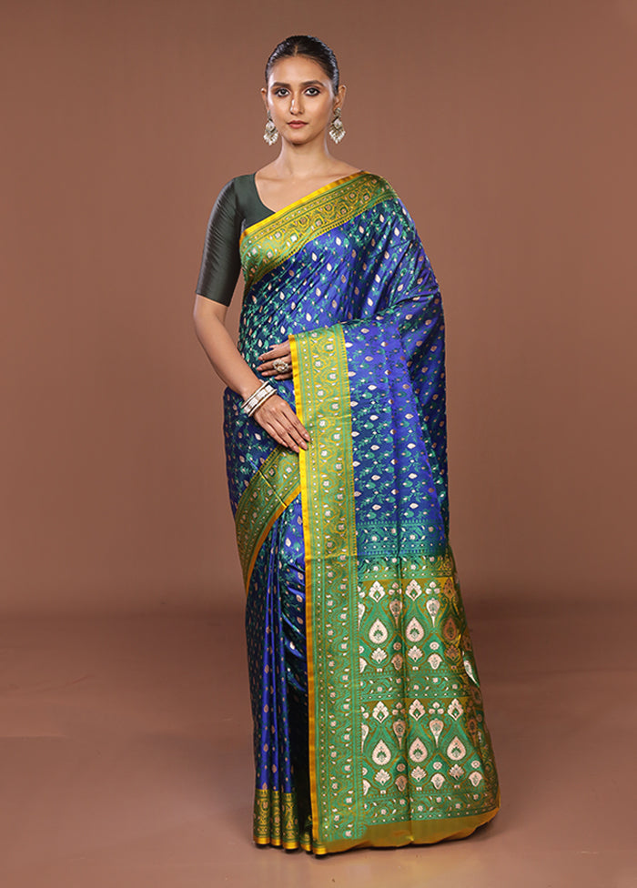 Blue Tanchoi Silk Saree With Blouse Piece