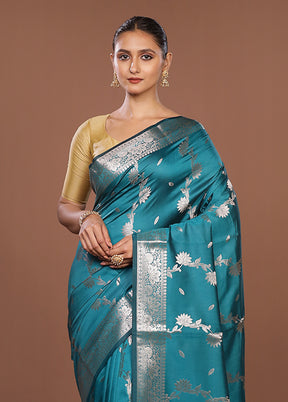 Green Dupion Silk Saree With Blouse Piece