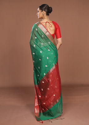 Green Cotton Saree With Blouse Piece