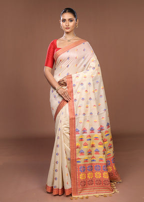 Cream Assam Silk Saree With Blouse Piece