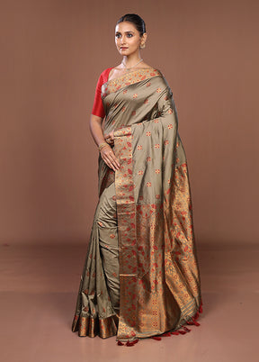 Grey Assam Silk Saree With Blouse Piece