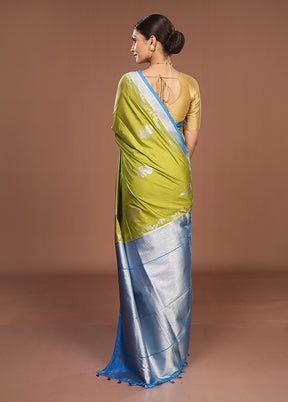 Green Dupion Silk Saree With Blouse Piece