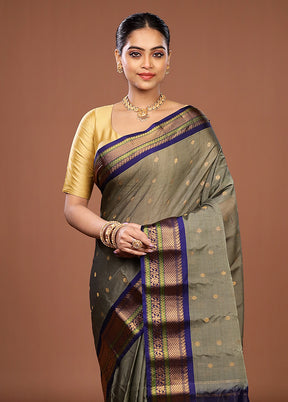Grey Gadwal Pure Silk Saree Without Blouse Piece