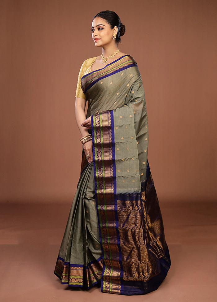 Grey Gadwal Pure Silk Saree Without Blouse Piece
