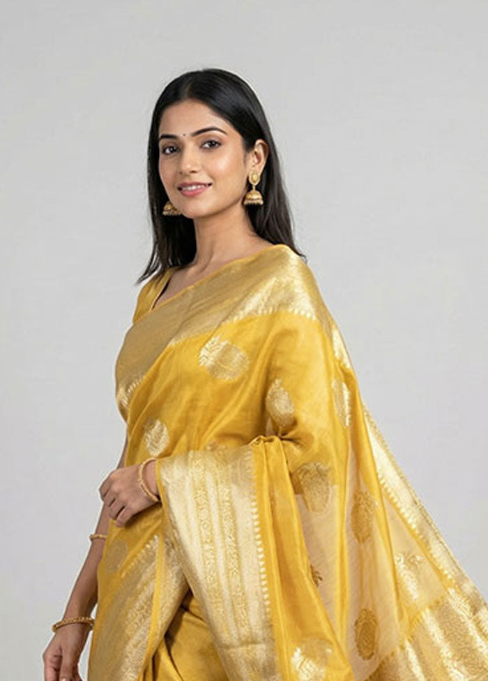 Gold Handloom Kanchipuram Pure Silk Saree With Blouse Piece