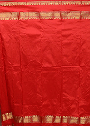 White Handloom Kanjivaram Pure Silk Saree With Blouse Piece