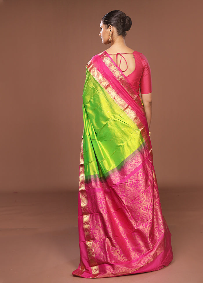 Green Handloom Kanjivaram Pure Silk Saree With Blouse Piece