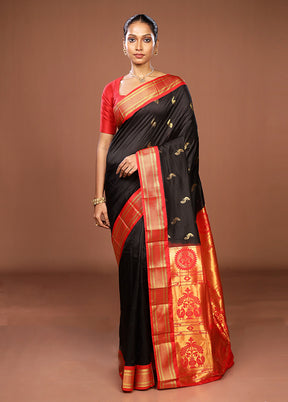 Black Handloom Kanjivaram Pure Silk Saree With Blouse Piece