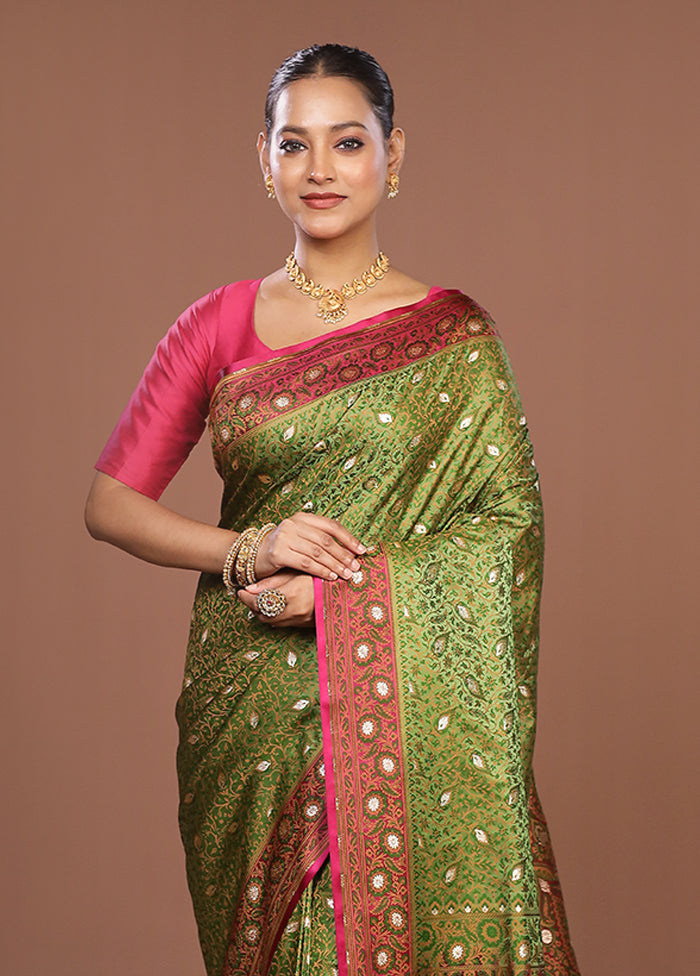 Green Tanchoi Silk Saree With Blouse Piece