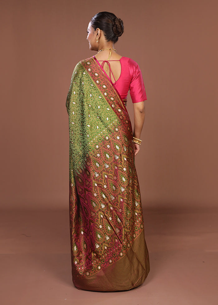 Green Tanchoi Silk Saree With Blouse Piece