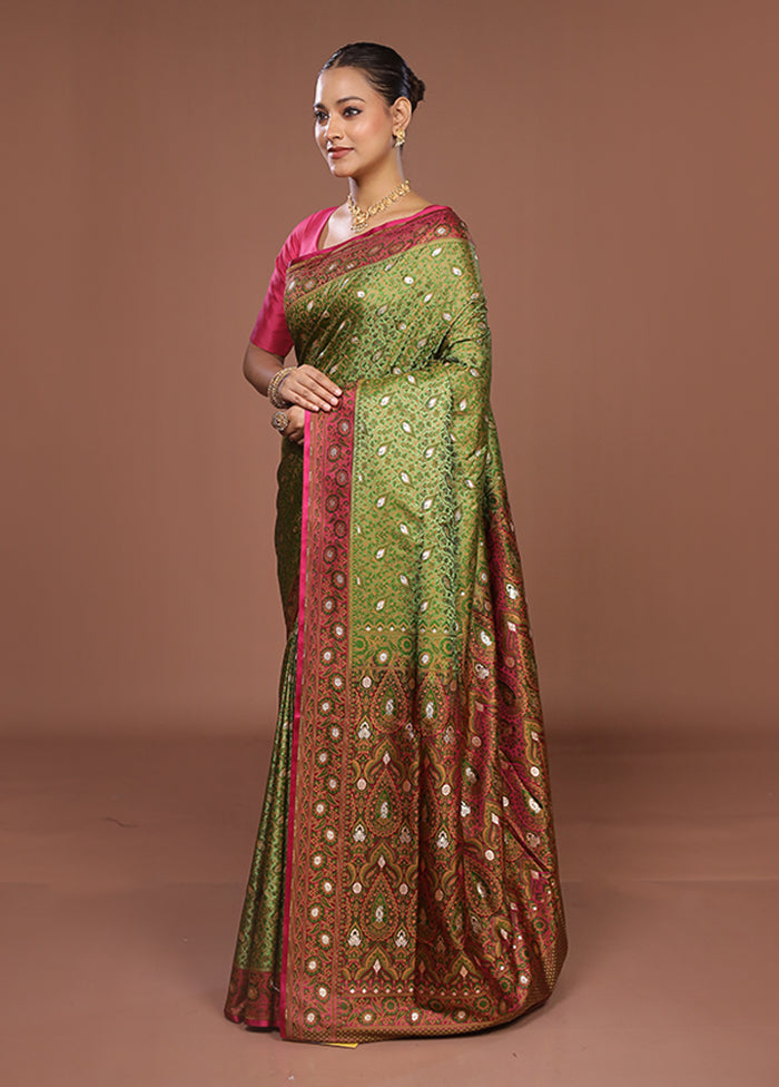 Green Tanchoi Silk Saree With Blouse Piece