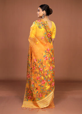 Yellow Handloom Matka Pure Silk Saree With Blouse Piece