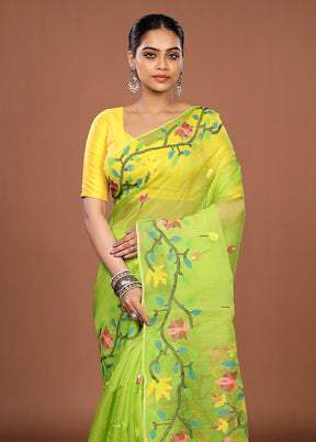 Green Handloom Matka Pure Silk Saree With Blouse Piece