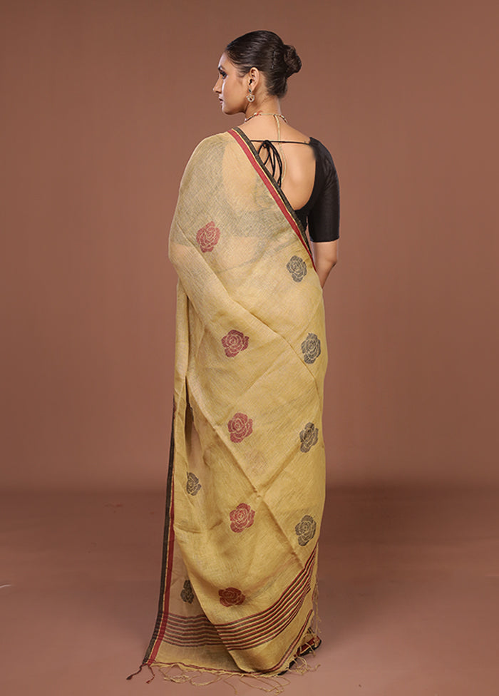 Cream Matka Silk Saree With Blouse Piece
