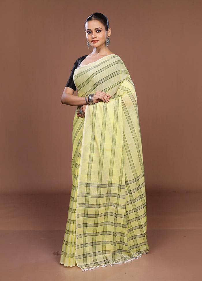 Yellow Matka Silk Saree With Blouse Piece