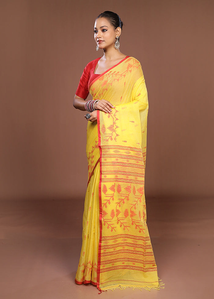 Yellow Matka Silk Saree With Blouse Piece
