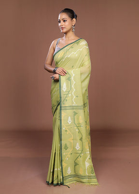 Green Matka Silk Saree With Blouse Piece