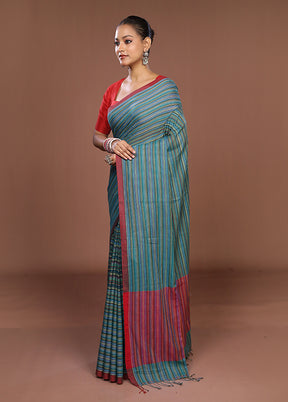 Blue Matka Silk Saree With Blouse Piece