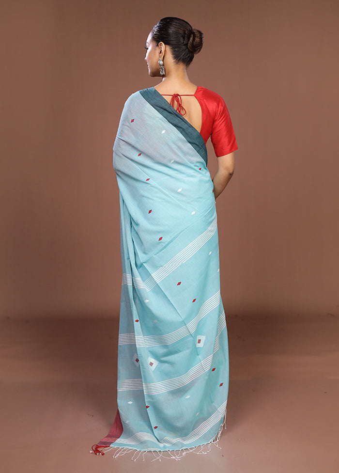 Blue Matka Silk Saree With Blouse Piece
