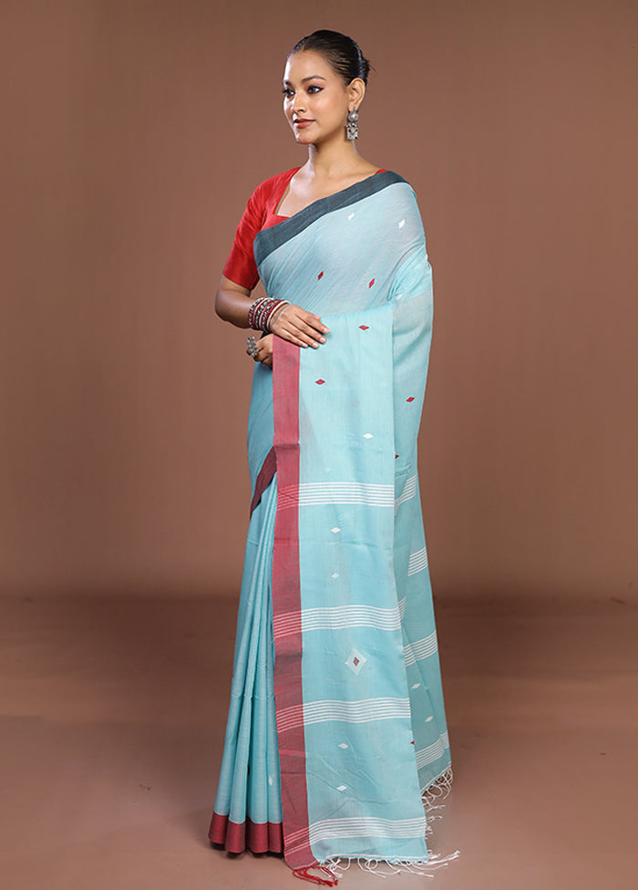 Blue Matka Silk Saree With Blouse Piece