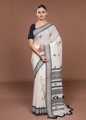 White Matka Silk Saree With Blouse Piece
