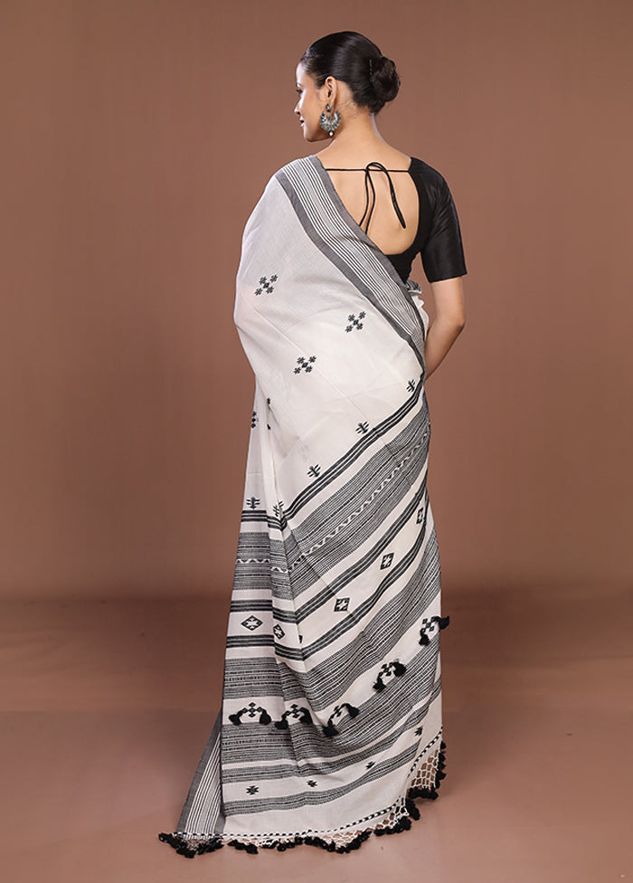 White Matka Silk Saree With Blouse Piece