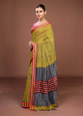 Green Matka Silk Saree With Blouse Piece