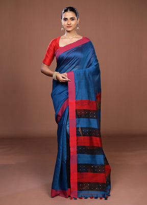 Blue Matka Silk Saree With Blouse Piece