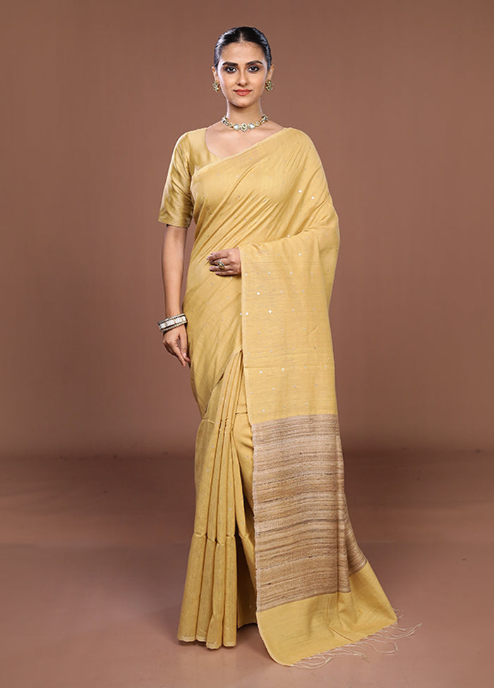 Yellow Matka Silk Saree With Blouse Piece