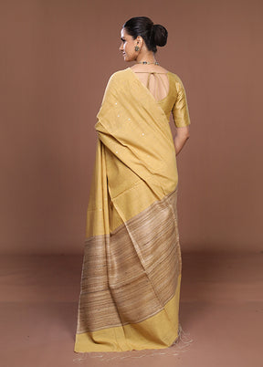 Yellow Matka Silk Saree With Blouse Piece