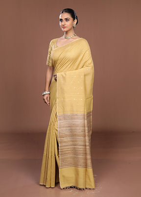 Yellow Matka Silk Saree With Blouse Piece