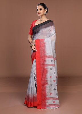 Grey Matka Silk Saree With Blouse Piece