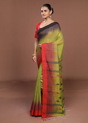 Green Matka Silk Saree With Blouse Piece
