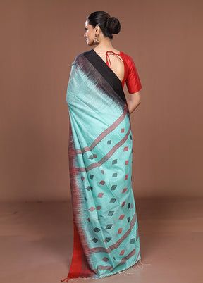 Blue Matka Silk Saree With Blouse Piece